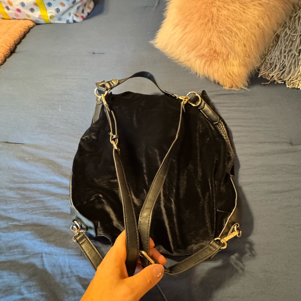 Embroidered Black Velvet Bag nwot - Picture 3 of 6